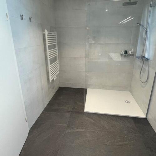Komplettsanierung Badezimmer, barrierefreie Dusche, Linz - BICHLER Installation & Sanitär GmbH